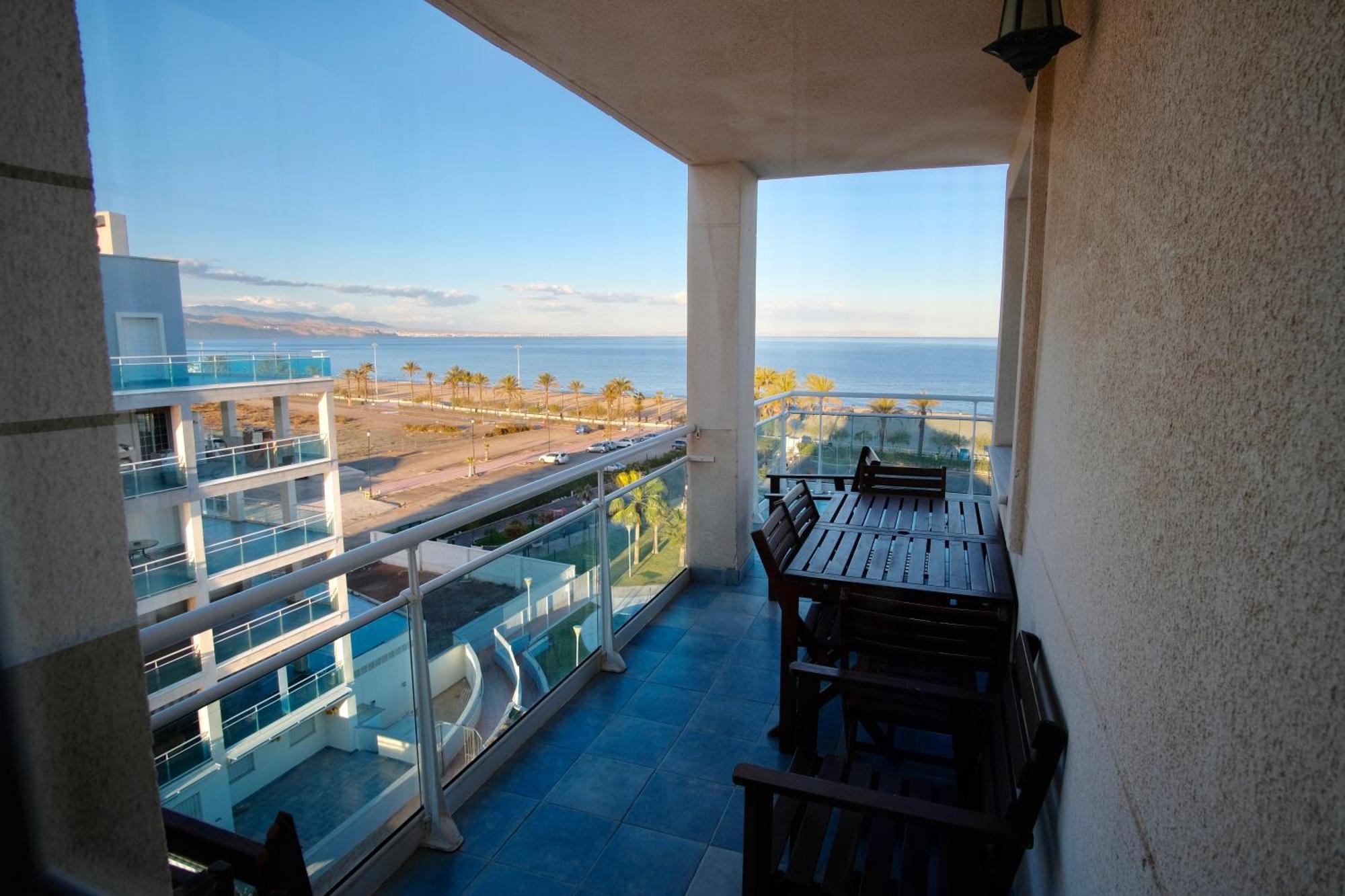 Seafront Penthouse Almeria 滨海罗克塔斯 外观 照片