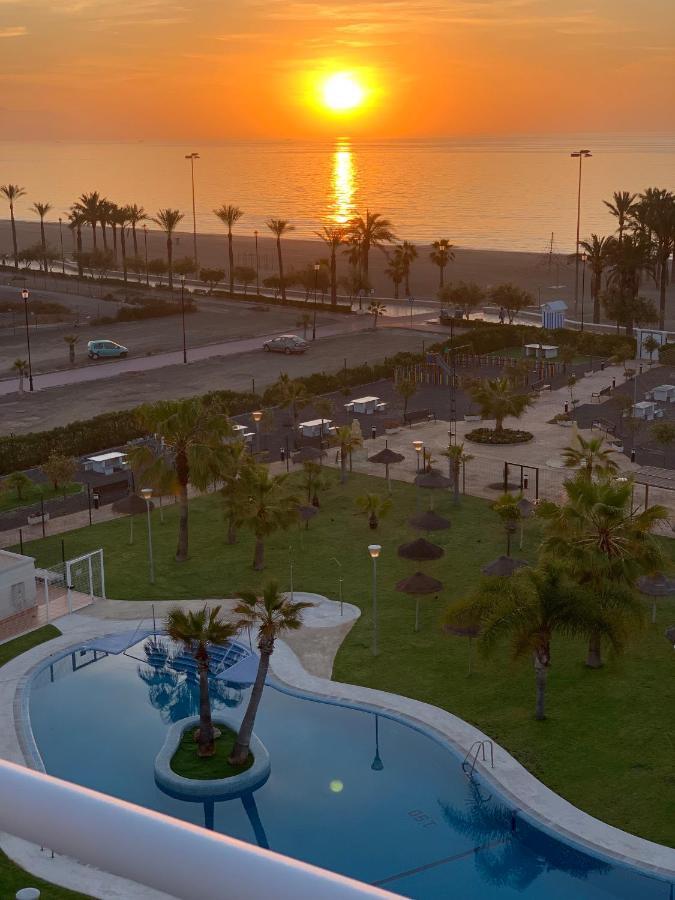 Seafront Penthouse Almeria 滨海罗克塔斯 外观 照片